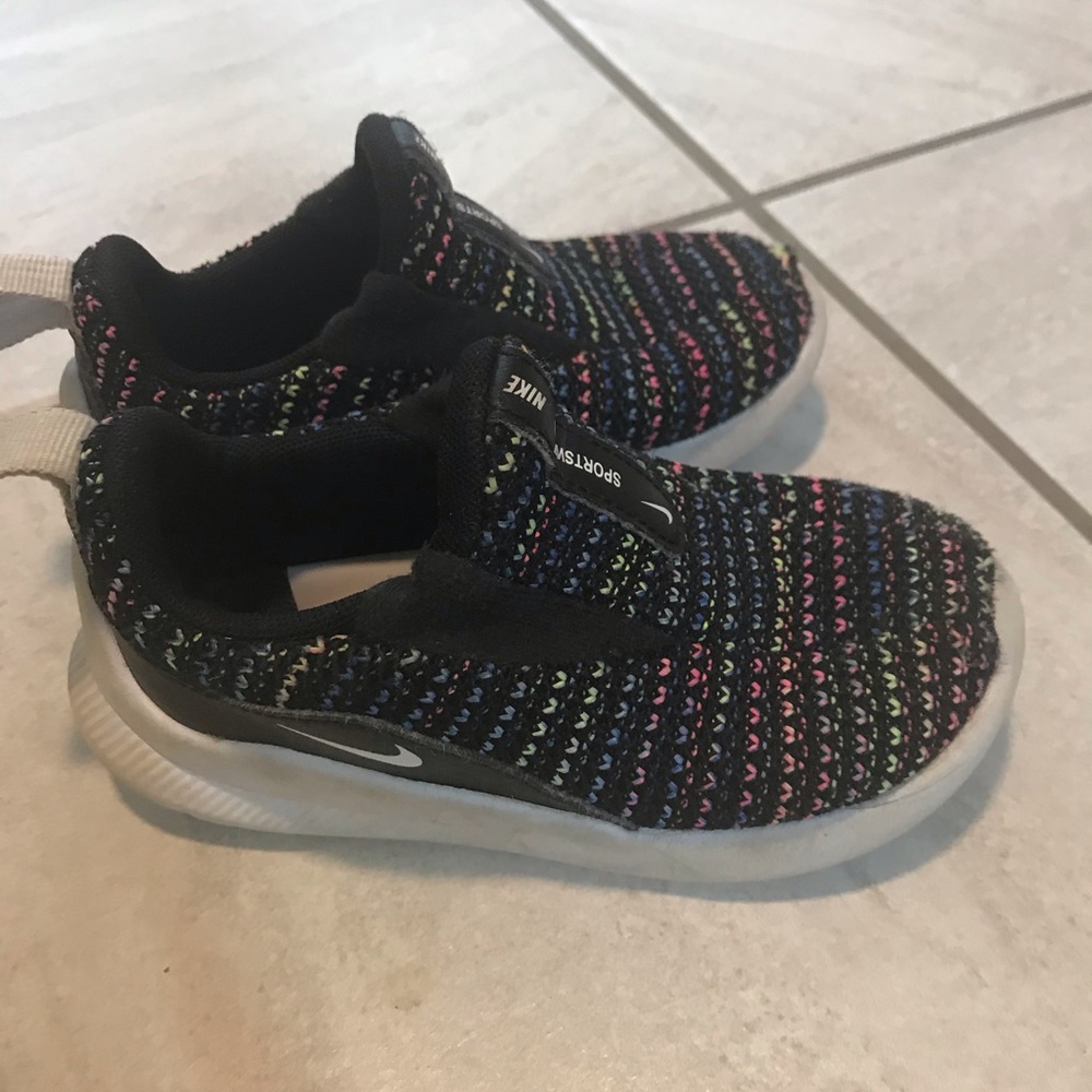 Toddler girls nike shoes